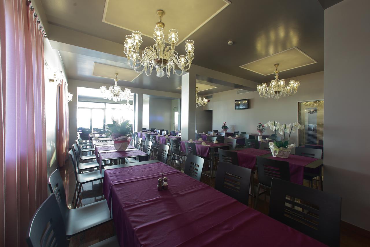 Hotel San Marco เปสเคียรา เดล การ์ดา ภายนอก รูปภาพ